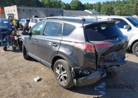 2016 Toyota Rav4 Le z USA, uszkodzony, nr VIN JTMBFREV7GJ078585